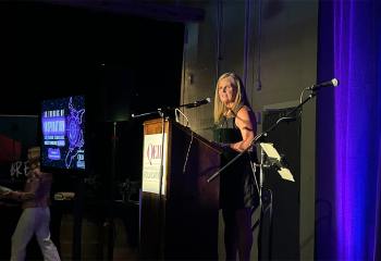 Pro golfer Lorie Kane speaks in support of CO2 laser at PEI Evening of Inspiration.