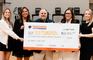 Cheque presentation photo
